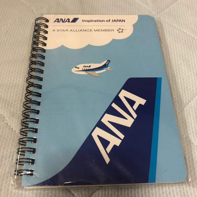 ANA(全日本空輸)(エーエヌエー(ゼンニッポンクウユ))の全日空ANA&ユナイテッド航空 コラボノート インテリア/住まい/日用品の文房具(ノート/メモ帳/ふせん)の商品写真