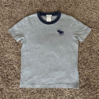 アバクロンビーアンドフィッチ(Abercrombie&Fitch)のアバクロンビー KIDS  グレー Tシャツ S (130)(Tシャツ/カットソー)