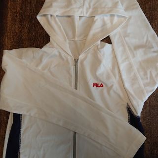 フィラ(FILA)の中古☆ラッシュガード☆メンズMサイズ☆FILA☆汚れあり (水着)