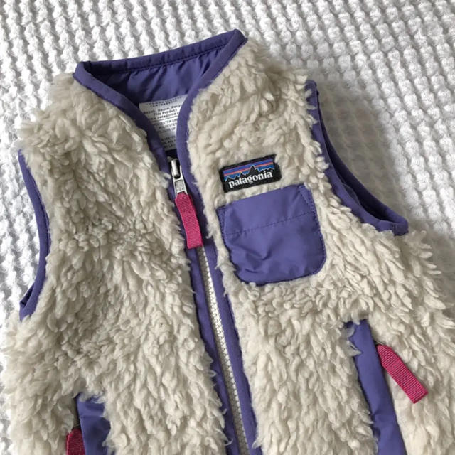 patagonia(パタゴニア)の美品 patagonia パタゴニア フリースベスト レトロX キッズ/ベビー/マタニティのベビー服(~85cm)(ジャケット/コート)の商品写真