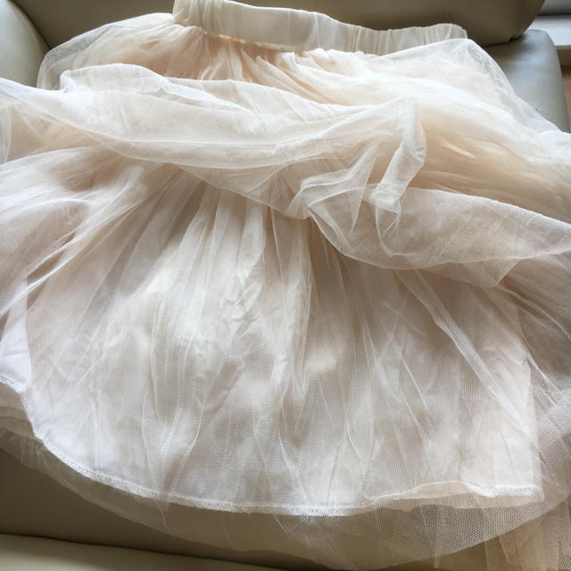 アイボリーのチュールスカート レディースのスカート(ミニスカート)の商品写真
