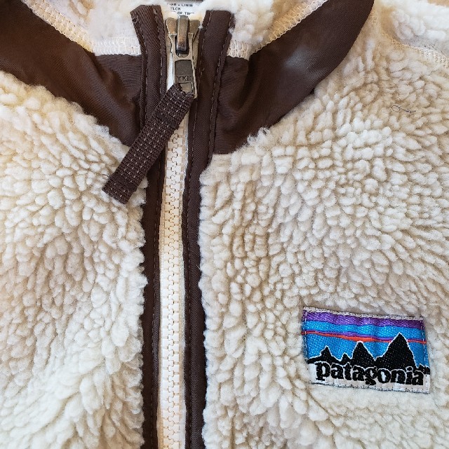 patagonia(パタゴニア)のパタゴニアフリースベストXS キッズ/ベビー/マタニティのキッズ服男の子用(90cm~)(ジャケット/上着)の商品写真