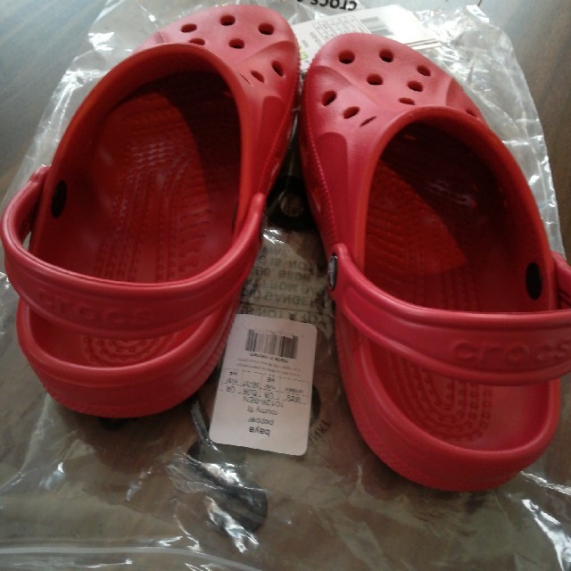 crocs(クロックス)のクロックス　23cm　ペッパー　赤色 キッズ/ベビー/マタニティのキッズ靴/シューズ(15cm~)(サンダル)の商品写真