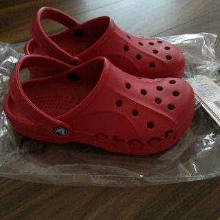 クロックス(crocs)のクロックス　23cm　ペッパー　赤色(サンダル)