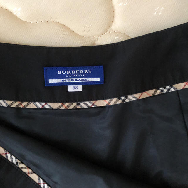 BURBERRY BLUE LABEL(バーバリーブルーレーベル)のバーバリーブルーレーベル プリーツフレアスカート レディースのスカート(ひざ丈スカート)の商品写真