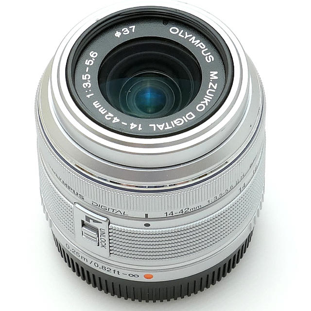 OLYMPUS(オリンパス)のオリンパス14-42-2Rシルバー スマホ/家電/カメラのカメラ(レンズ(ズーム))の商品写真