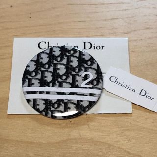 Christian Dior(ブローチ/コサージュ)のフリマアイテム一覧 Christian Dior(ブローチ/コサージュ)のフリマアイテム一覧