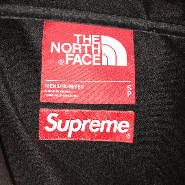 Supreme(シュプリーム)のsupreme northface mountain jacket Sサイズ メンズのジャケット/アウター(マウンテンパーカー)の商品写真