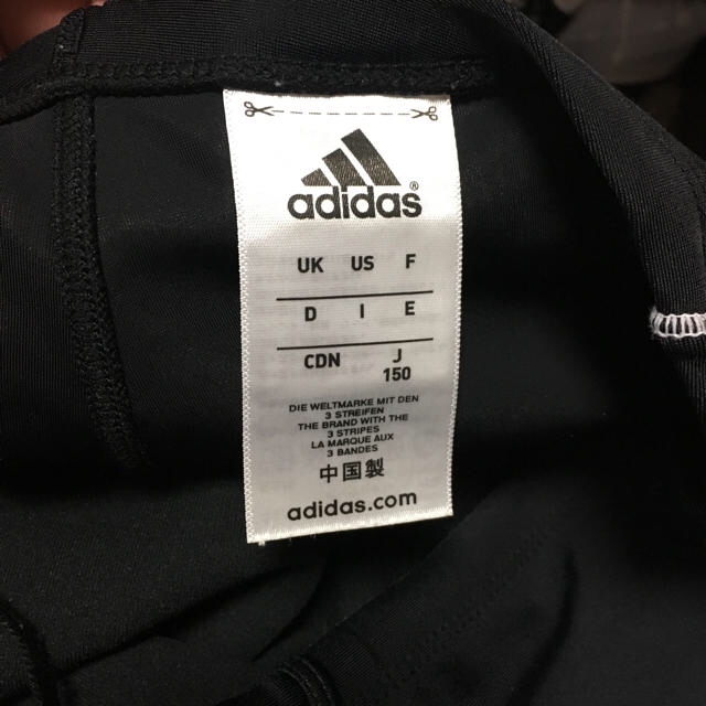 adidas(アディダス)の男児用水着160 キッズ/ベビー/マタニティのキッズ服男の子用(90cm~)(水着)の商品写真