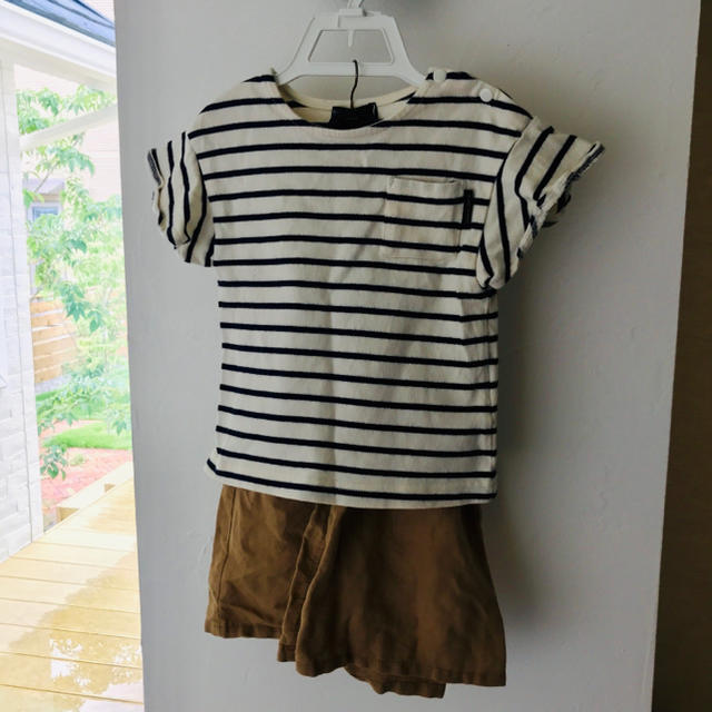 futafuta(フタフタ)のfutafuta BLACK CLOSET 上下セット95/90 キッズ/ベビー/マタニティのキッズ服女の子用(90cm~)(Tシャツ/カットソー)の商品写真