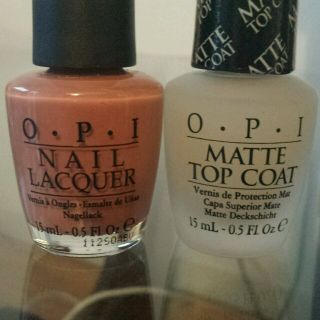 オーピーアイ(OPI)のOPI珍しいマットコートとベージュピンク(マニキュア)