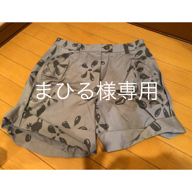 Vivienne Westwood(ヴィヴィアンウエストウッド)のヴィヴィアン  ウエストウッド ショートパンツ レディースのパンツ(ショートパンツ)の商品写真