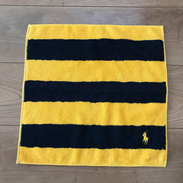 POLO RALPH LAUREN(ポロラルフローレン)の【新品】国内正規！POLOラルフローレン★タオルハンカチ★ボーダー柄（黄x紺） メンズのファッション小物(ハンカチ/ポケットチーフ)の商品写真