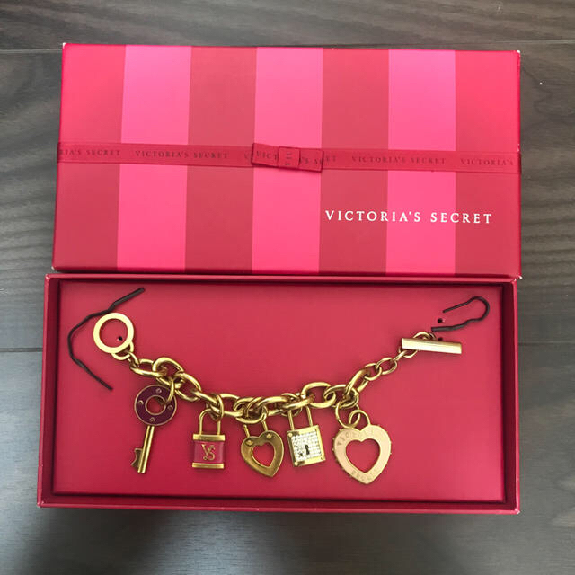 Victoria's Secret(ヴィクトリアズシークレット)のVICTORIA'S SECRET ブレスレット レディースのアクセサリー(ブレスレット/バングル)の商品写真