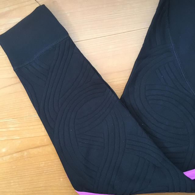 lululemon(ルルレモン)のトリーナターク スポーツレギンス 10分丈 アメリカサイズS ☆新品未使用☆ スポーツ/アウトドアのトレーニング/エクササイズ(ヨガ)の商品写真