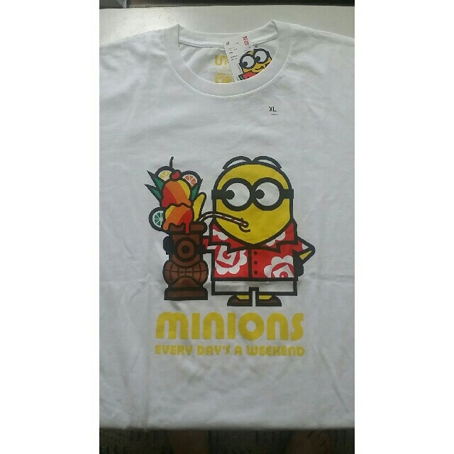 ミニオンズ　UNIQLO　Tシャツ　XL メンズのトップス(Tシャツ/カットソー(半袖/袖なし))の商品写真