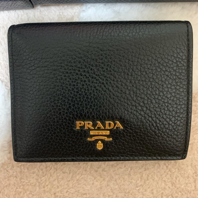 PRADA プラダ 財布