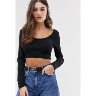 エイソス(asos)の新品未使用 ASOS boohoo ブラックスクープネッククロップトップ♡ (カットソー(長袖/七分))