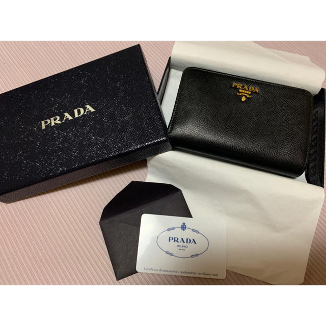 PRADA 財布ファッション小物