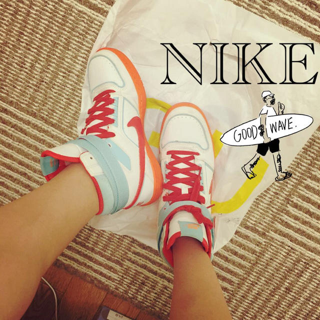 NIKE(ナイキ)の期間限定値下げ ¥9000→¥6666 レディースの靴/シューズ(スニーカー)の商品写真