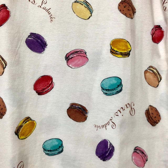 LADUREE(ラデュレ)のUNIQLO × LADUREE Tシャツ レディースのトップス(Tシャツ(半袖/袖なし))の商品写真
