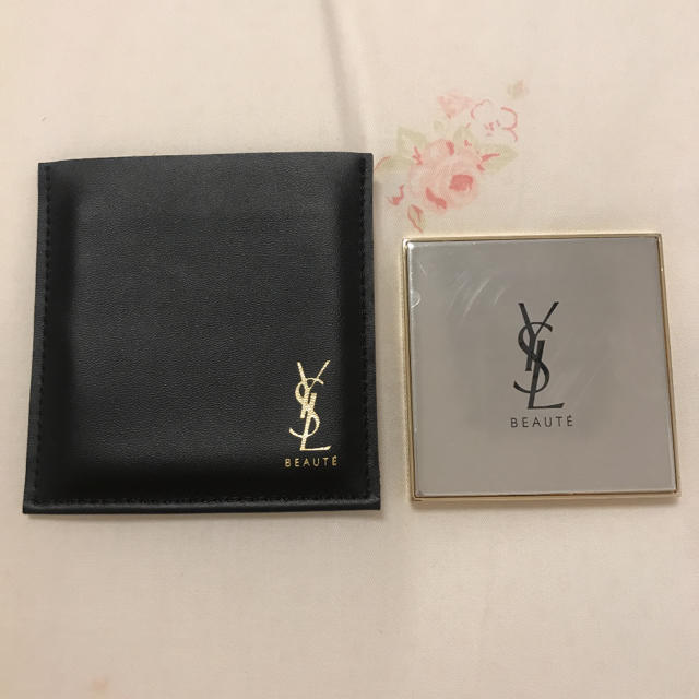 Yves Saint Laurent Beaute(イヴサンローランボーテ)の【非売品】【新品未使用】イヴ・サンローラン ミラー YSL レディースのファッション小物(ミラー)の商品写真