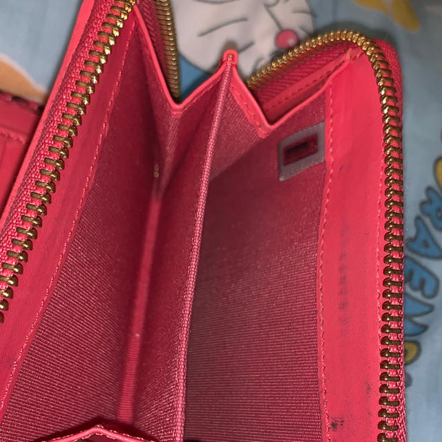 JIMMY CHOO(ジミーチュウ)のジミー チュウ 二つ折り財布 パイソン ピンク レディースのファッション小物(財布)の商品写真
