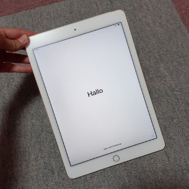 iPad Air2 64GB au