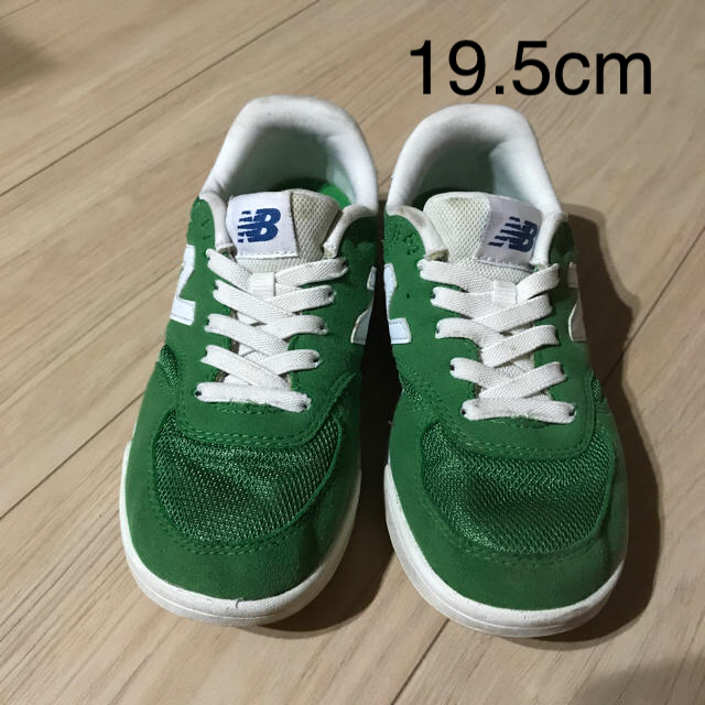 New Balance(ニューバランス)の美品 ニューバランス スニーカー 19.5cm キッズ/ベビー/マタニティのキッズ靴/シューズ(15cm~)(スニーカー)の商品写真