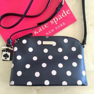 ケイトスペードニューヨーク(kate spade new york)の【いちご様】kate spade♠︎ドット柄 ショルダーバッグ(ショルダーバッグ)