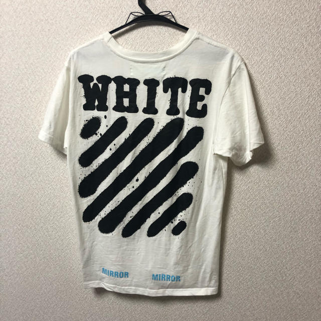 OFF-WHITE - Off-White Tシャツの通販 by annin_18's shop｜オフホワイトならラクマ