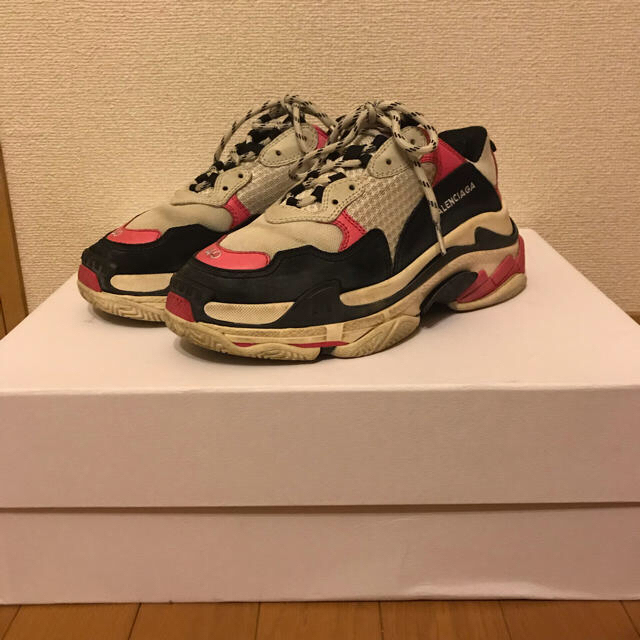 Balenciaga(バレンシアガ)のbalenciaga triple s pink メンズの靴/シューズ(スニーカー)の商品写真