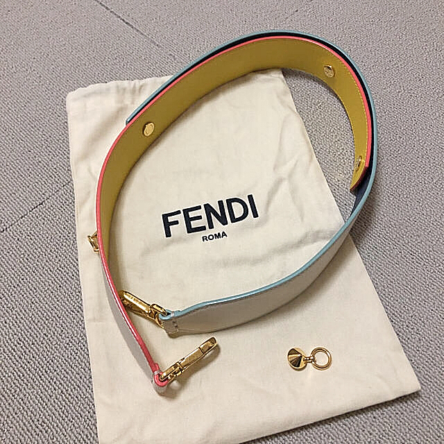 FENDI  ストラップユー