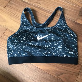 ナイキ(NIKE)のスポーツブラ Lサイズ(ウェア)