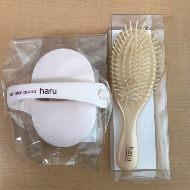 SK様専用☆haru シャンプーブラシ&さらつやブラシ(非売品) コスメ/美容のヘアケア/スタイリング(ヘアブラシ/クシ)の商品写真