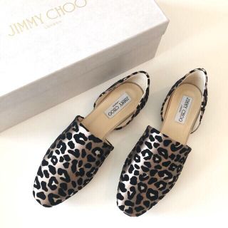 ジミーチュウ(JIMMY CHOO)の【新品未使用】ジミーチュウ レオパード フラットシューズ ¥90,720(スリッポン/モカシン)