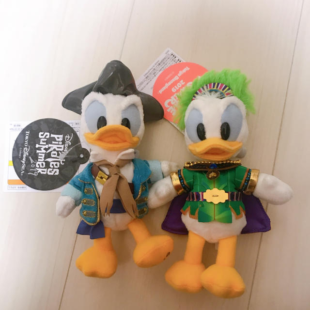 ディズニー ホットジャングルサマー パイレーツサマー ドナルド ぬいぐるみバッジ