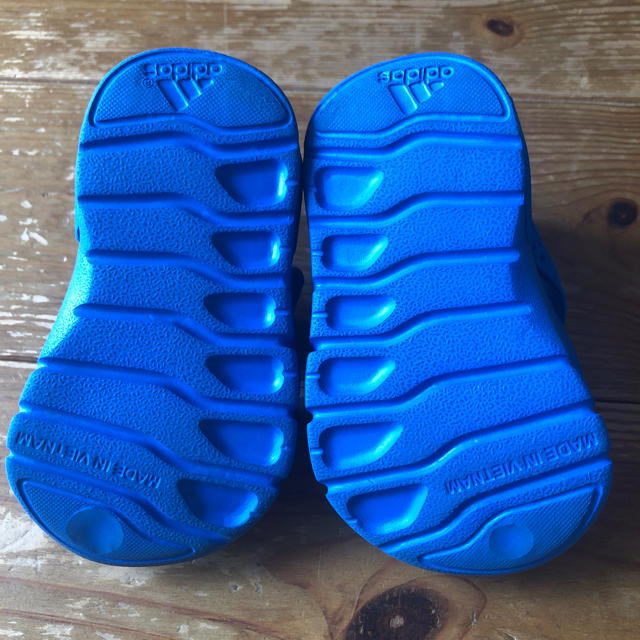 adidas(アディダス)の12.0  アディダスサンダル キッズ/ベビー/マタニティのベビー靴/シューズ(~14cm)(サンダル)の商品写真
