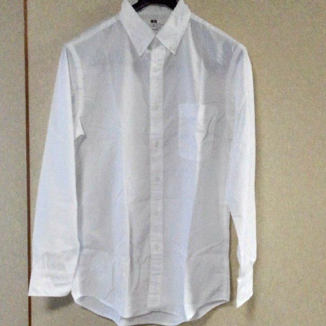UNIQLO(ユニクロ)の【UNIQLO】綿シャツ　白無地M メンズのトップス(Tシャツ/カットソー(七分/長袖))の商品写真
