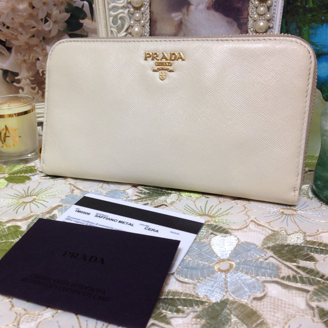 PRADA(プラダ)のプラダ長財布 正規品 レディースのファッション小物(財布)の商品写真