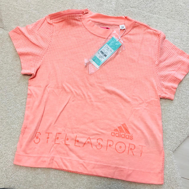 adidas by Stella McCartney(アディダスバイステラマッカートニー)の【adidas×STELLA】新品トレーニングTシャツ スポーツ/アウトドアのランニング(ウェア)の商品写真