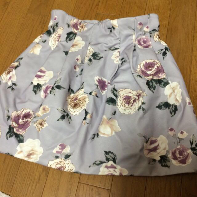 dazzlin(ダズリン)のチューリップ柄♡Sサイズ レディースのスカート(ミニスカート)の商品写真
