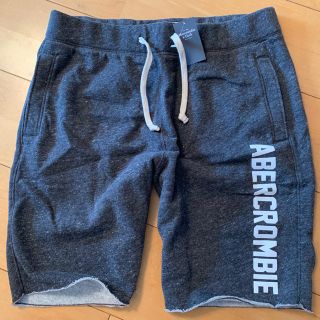 アバクロンビーアンドフィッチ(Abercrombie&Fitch)の新品 A&F アバクロ  ロゴ入り Dark Grey スエットショーツサイズS(ショートパンツ)