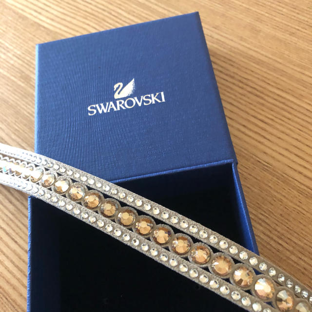 SWAROVSKI(スワロフスキー)のSWAROVSKI スワロフスキー ブレスレット バングル レディースのアクセサリー(ブレスレット/バングル)の商品写真