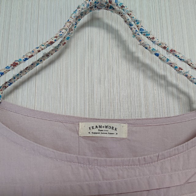 FRAMeWORK(フレームワーク)のフレームワーク  ドルマン袖が可愛い 5分袖ブラウス スモークピンク レディースのトップス(シャツ/ブラウス(半袖/袖なし))の商品写真