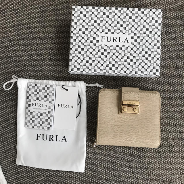 Furla(フルラ)のフルラ 二つ折り財布 メトロポリス レディースのファッション小物(財布)の商品写真