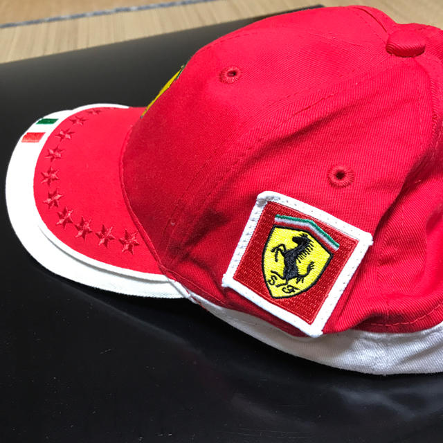 Ferrari(フェラーリ)のフェラーリ キャップ キッズ/ベビー/マタニティのこども用ファッション小物(帽子)の商品写真