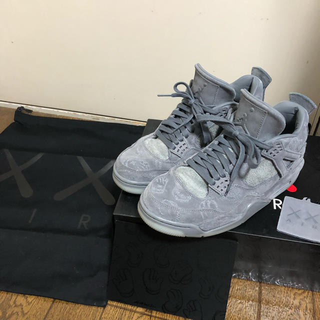 26cm nike jordan 4 kaws