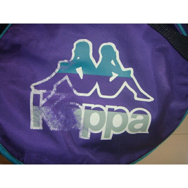 Kappa(カッパ)のＫａｐｐａカッパボストンスポーツバック紫色筒型クラブ習い事に メンズのバッグ(ボストンバッグ)の商品写真