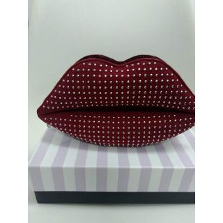 ルルギネス(LULU GUINNESS)の新品■Lulu Guinnessルルギネス■LGクラッチ　赤(クラッチバッグ)